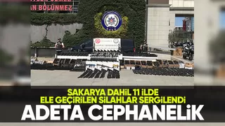 Operasyonda ele geçirilen silahlar sergilendi