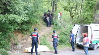 Ormanda erkek cesedi bulundu