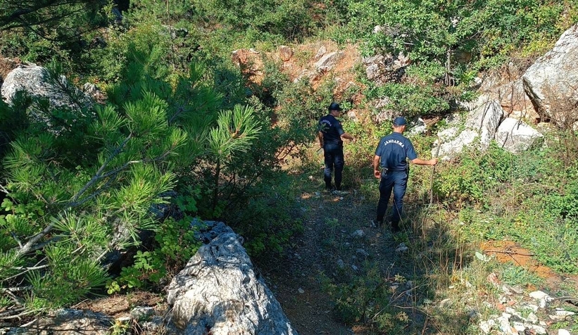 Ormanda gömülmüş naylona sarılı ceset bulundu