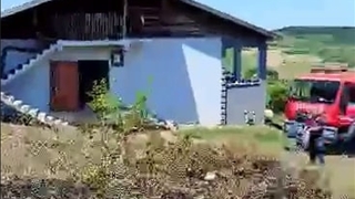 Ormanlık alanda çıkan yangın eve sıçramadan söndürüldü