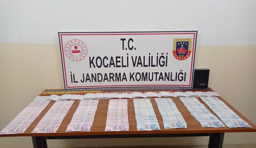 Ormanlık alandaki barakada kumar oynarken yakalandılar