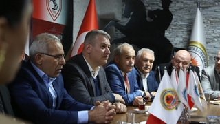 Osman Çelik'ten Samsunlular Derneğine ziyaret