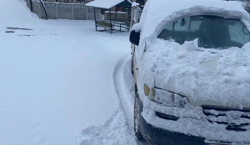 Osmaneli'nin yüksek kesimlerinde kar yağışı etkisini gösterdi