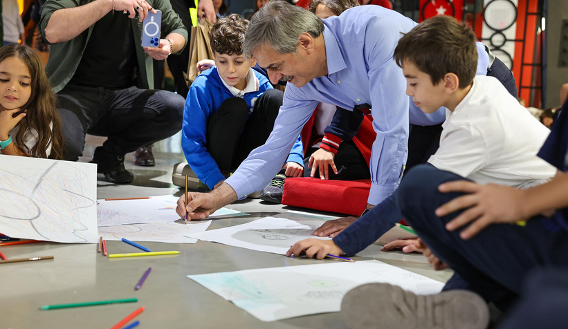 OSM’de minik sanatçılara Yusuf Alemdar sürprizi