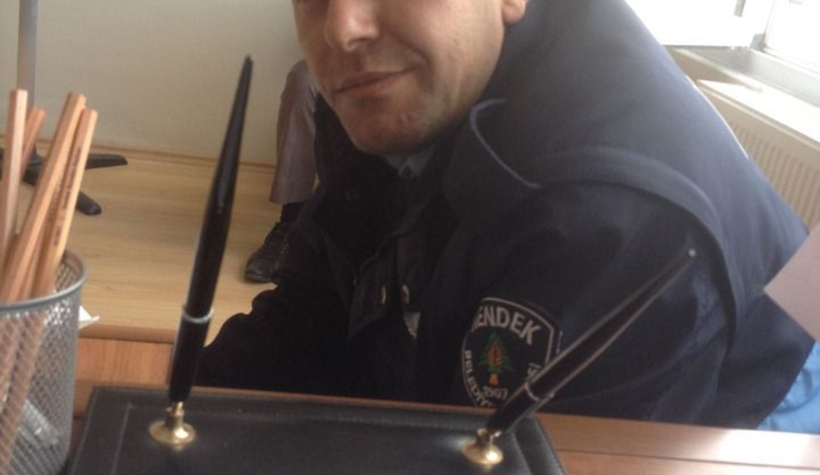 Ot biçerken gözünden oldu