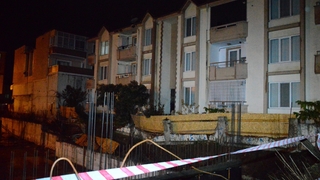 Otelin istinat duvarı çöktü