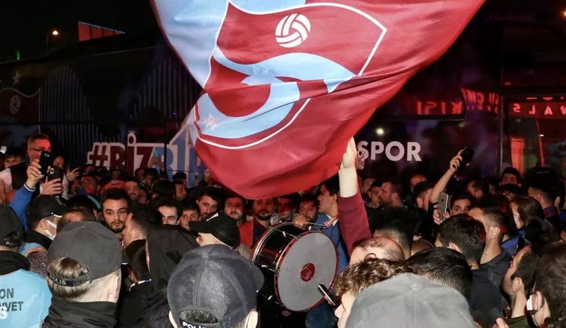 Otobüs biletleri tükendi, Trabzon'a akın var