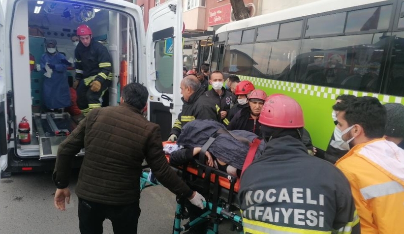 Otobüs durağa daldı; Can pazarı yaşandı