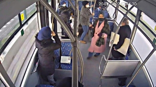  Otobüste kalbi duran yolcuyu hastaneye yetiştirip kurtardı