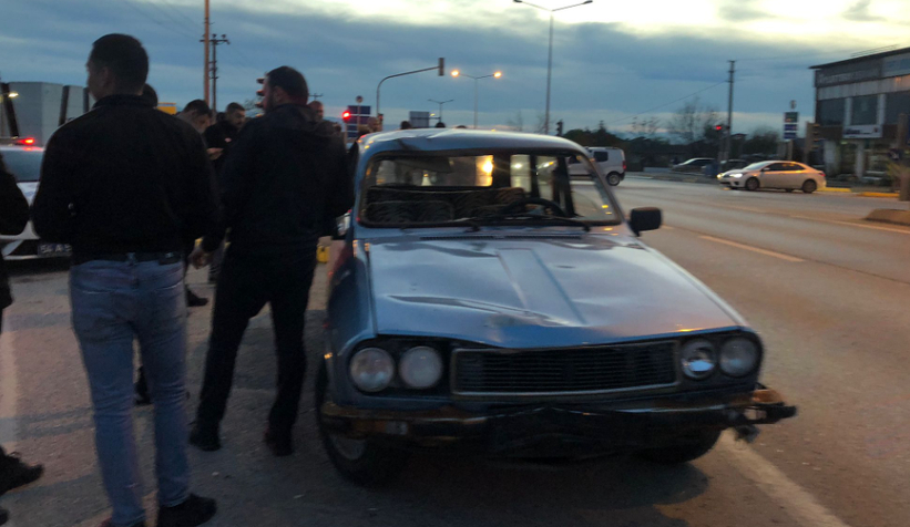 Otomobil bisikletliye çarptı