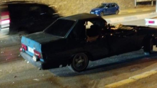 Otomobil, çöp kamyonuna çarptı: 1 yaralı