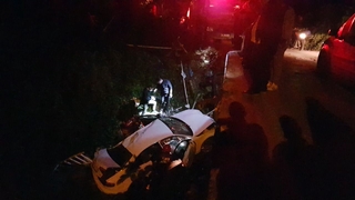 Otomobil dereye uçtu:1 ölü