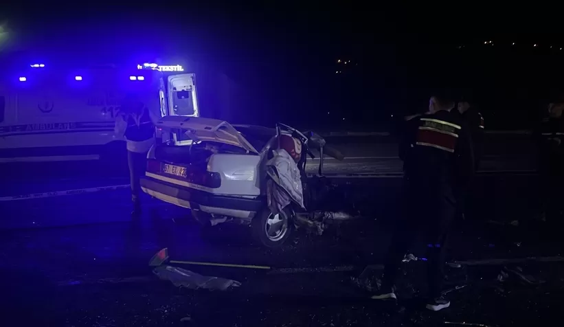 Otomobil ikiye bölündü: 1 ölü, 5 yaralı