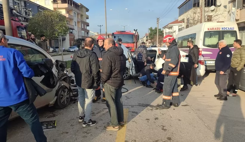 Otomobil ile hafif ticari araç çarpıştı: 1 yaralı