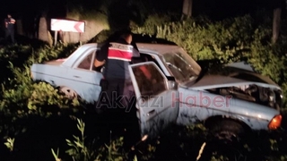 Otomobil ile hafif ticari araç çarpıştı:1 yaralı