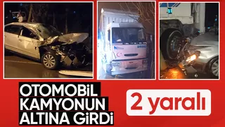 Otomobil ile kamyon kafa kafaya çarpıştı 2 yaralı