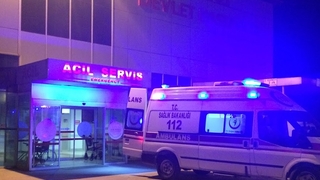 Otomobil ile minibüs çarpıştı: 3 yaralı