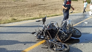 Otomobil ile motosiklet çarpıştı: 1 ölü