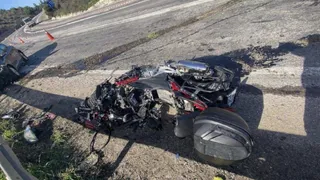 Otomobil ile motosiklet kafa kafaya çarpıştı: 1 ölü, 1 yaralı