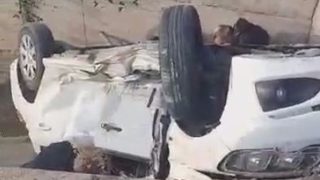 Otomobil kanala uçtu: 2 yaralı