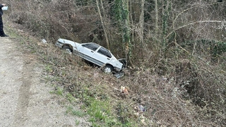 Otomobil şarampole uçtu: 1 yaralı