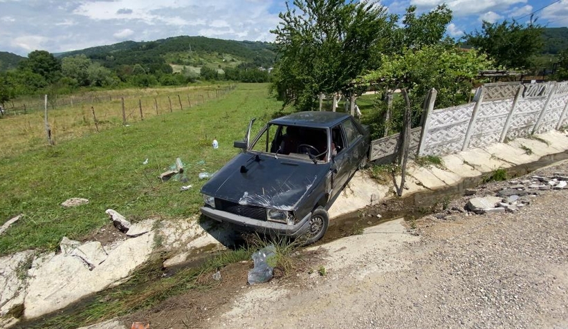 Otomobil su kanalına uçtu; 3’ü çocuk 5 kişi yaralandı