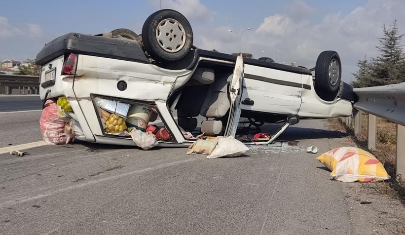 Otomobil TEM’de takla attı: 6 yaralı
