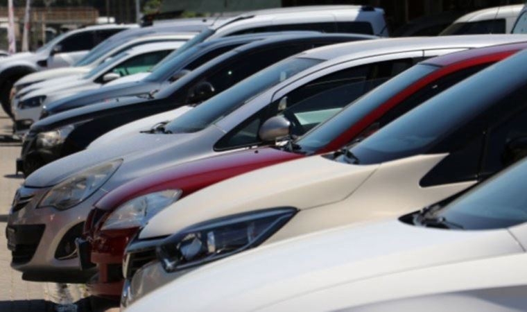 Otomobilde sıfır ile ikinci el arasında fiyat krizi