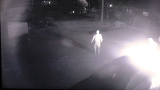 Otomobili tiner döküp ateşe verdiler