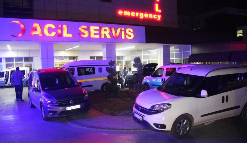 Otomobilinin içinde vuruldu, kendi imkanlarıyla hastaneye gitti