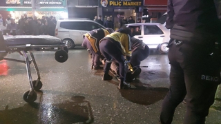 Otomobille çarpışan motosikletli yaralandı