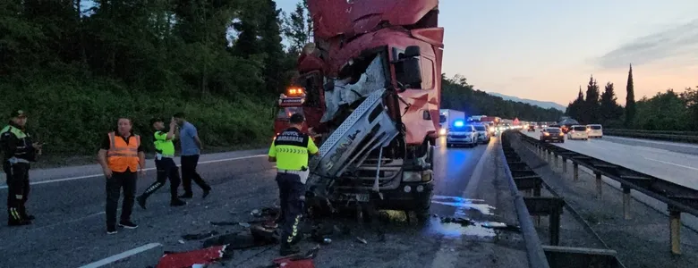 Otoyol savaş alanına döndü