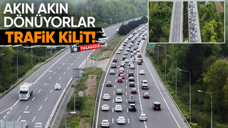 Otoyolda dönüş yoğunluğu trafiği durdurdu