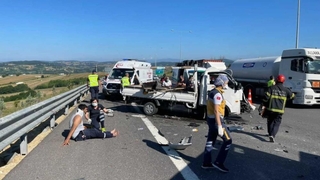 Otoyolda kaza; 1 ölü, 1 yaralı