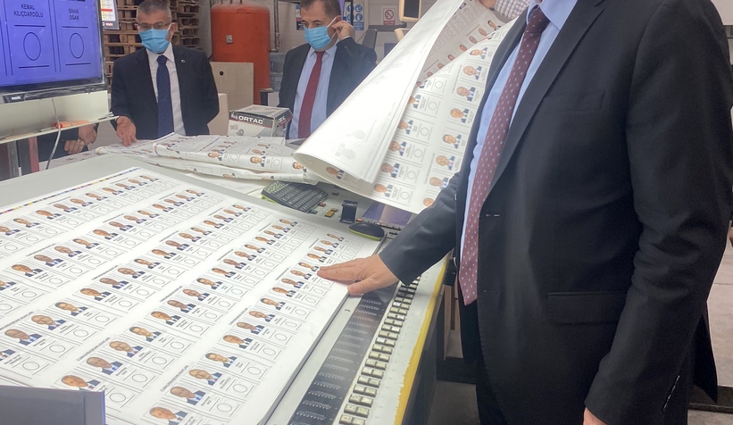 Oy pusulaları basılmaya başladı