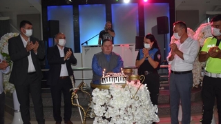 Özel gereksinimli gence sürpriz doğum günü