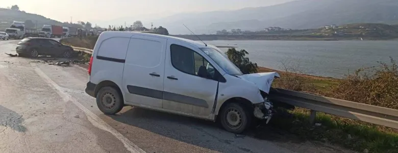 Pamukova-İznik yolunda feci kaza