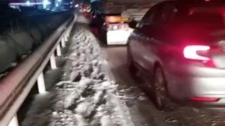 Pamukova yolu kapandı