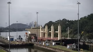 Panama Kanalı'nı kuraklık vurdu: 200 gemi mahsur kaldı