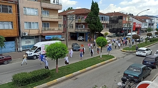 Pandemiye dikkat çekmek için yürüdüler