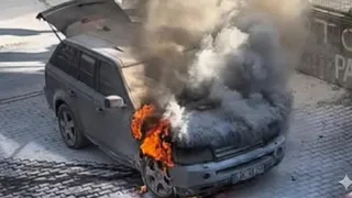 Panik anları; Otomobil alevler içinde kaldı
