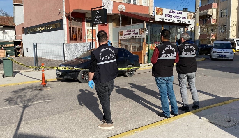 Park halindeki otomobilde silahla vurulmuş halde bulundu
