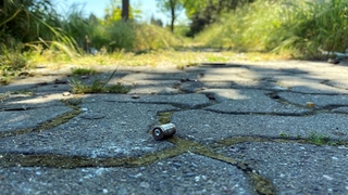 Parkta dehşete düşüren görüntü; Çocuklar rastgele ateş etti