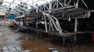 Pazar sergisi zarar gören esnaf tepkili