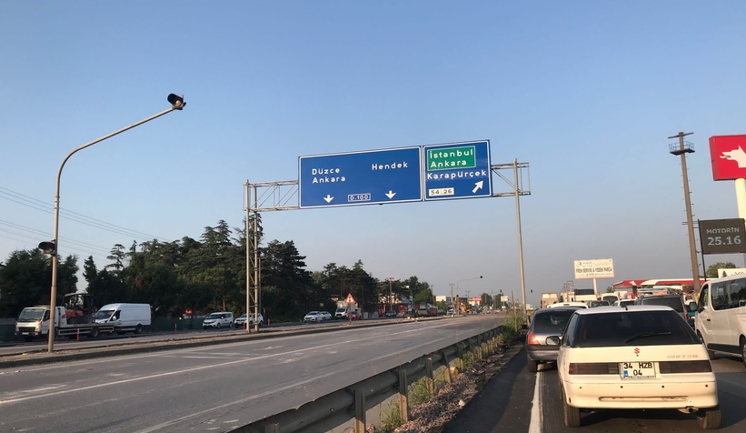 Pekşenler Kavşağı trafiğe kapatıldı