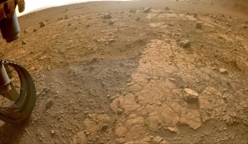 Perseverance, Mars'taki gizemli kayaları araştırıyor