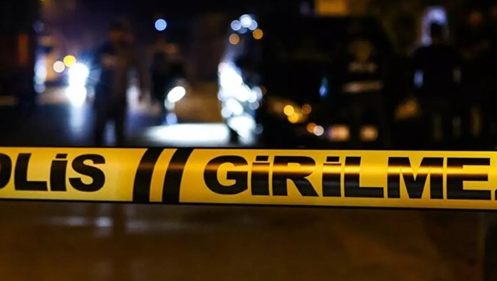 Polis aracından atlayan kadın hayatını kaybetti