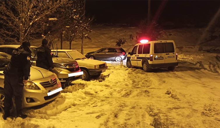 Polis ve bekçilerden alkışlanacak hareket