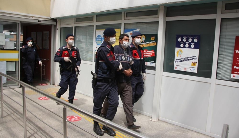 Pompalı tüfekle komşu çifti öldürmüştü, tutuklandı