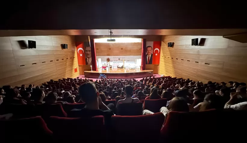 Postacı tiyatro oyunu Serdivanlılarla buluştu